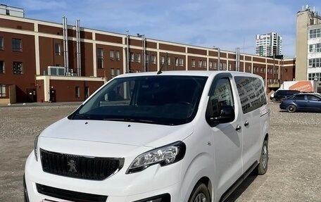 Peugeot Traveller I, 2021 год, 3 500 000 рублей, 9 фотография