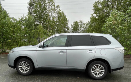 Mitsubishi Outlander III рестайлинг 3, 2012 год, 1 300 000 рублей, 4 фотография