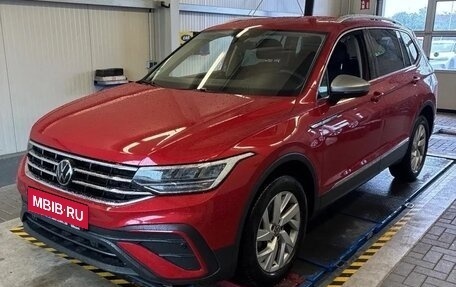 Volkswagen Tiguan II, 2022 год, 2 542 000 рублей, 1 фотография