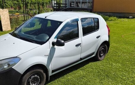 Renault Sandero I, 2013 год, 400 000 рублей, 1 фотография