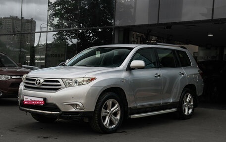 Toyota Highlander III, 2011 год, 2 230 000 рублей, 1 фотография