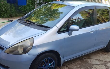 Honda Fit III, 2003 год, 400 000 рублей, 4 фотография
