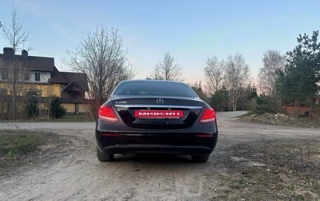 Mercedes-Benz E-Класс, 2018 год, 2 250 000 рублей, 4 фотография