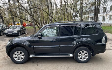 Mitsubishi Pajero IV, 2015 год, 2 620 000 рублей, 3 фотография