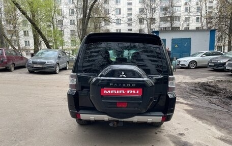 Mitsubishi Pajero IV, 2015 год, 2 620 000 рублей, 4 фотография