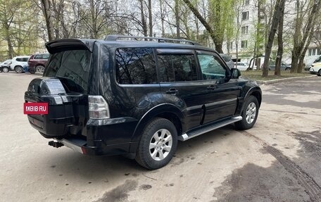 Mitsubishi Pajero IV, 2015 год, 2 620 000 рублей, 5 фотография
