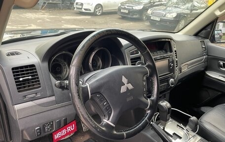 Mitsubishi Pajero IV, 2015 год, 2 620 000 рублей, 10 фотография