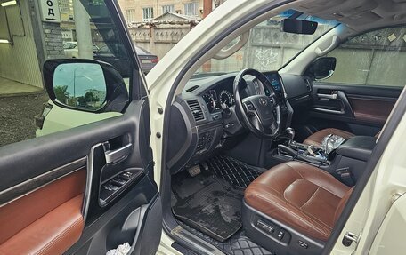 Toyota Land Cruiser 200, 2021 год, 10 500 000 рублей, 6 фотография