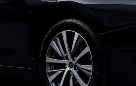 Lexus ES VII, 2018 год, 3 200 000 рублей, 6 фотография