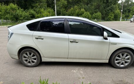 Toyota Prius, 2010 год, 1 380 000 рублей, 2 фотография