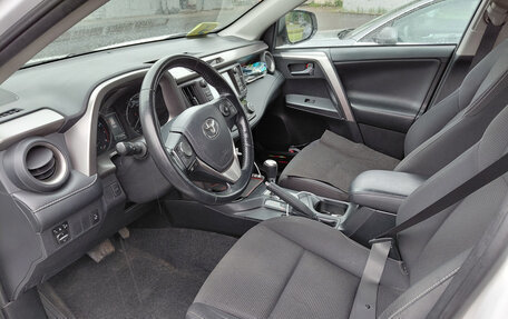 Toyota RAV4, 2019 год, 2 600 000 рублей, 5 фотография
