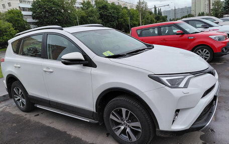 Toyota RAV4, 2019 год, 2 600 000 рублей, 3 фотография