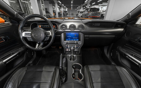 Ford Mustang VI рестайлинг, 2020 год, 4 250 000 рублей, 8 фотография