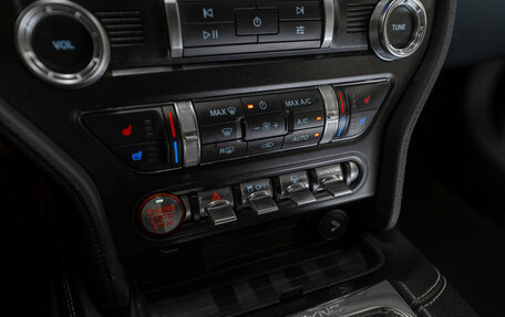 Ford Mustang VI рестайлинг, 2020 год, 4 250 000 рублей, 21 фотография