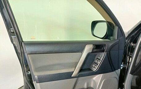 Toyota Land Cruiser Prado 150 рестайлинг 2, 2012 год, 2 625 000 рублей, 11 фотография