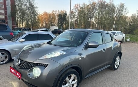 Nissan Juke II, 2011 год, 930 000 рублей, 3 фотография