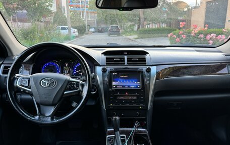 Toyota Camry, 2017 год, 1 900 000 рублей, 7 фотография