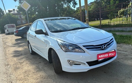 Hyundai Solaris II рестайлинг, 2015 год, 1 100 000 рублей, 2 фотография