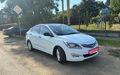Hyundai Solaris II рестайлинг, 2015 год, 1 100 000 рублей, 16 фотография