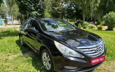 Hyundai Sonata VI, 2010 год, 850 000 рублей, 2 фотография