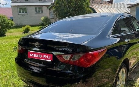 Hyundai Sonata VI, 2010 год, 850 000 рублей, 4 фотография