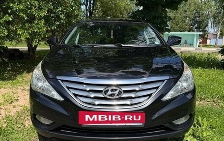 Hyundai Sonata VI, 2010 год, 850 000 рублей, 3 фотография