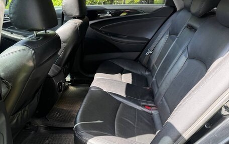 Hyundai Sonata VI, 2010 год, 850 000 рублей, 13 фотография