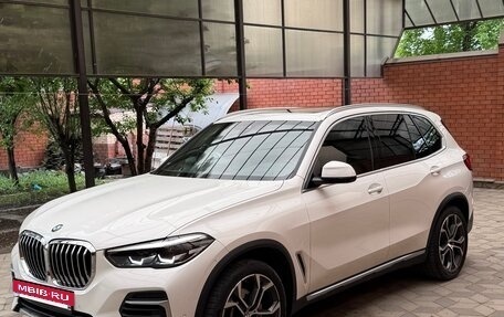 BMW X5, 2021 год, 7 650 000 рублей, 2 фотография