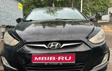Hyundai Solaris II рестайлинг, 2011 год, 625 000 рублей, 1 фотография