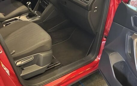 Volkswagen Tiguan II, 2022 год, 2 542 000 рублей, 8 фотография
