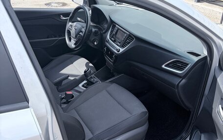 Hyundai Solaris II рестайлинг, 2017 год, 1 260 000 рублей, 8 фотография