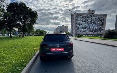 Volkswagen Touareg III, 2011 год, 1 850 000 рублей, 3 фотография