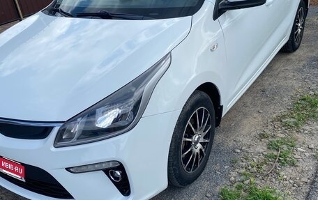 KIA Rio IV, 2017 год, 1 250 000 рублей, 2 фотография