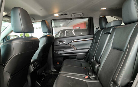 Toyota Highlander III, 2014 год, 3 350 000 рублей, 12 фотография