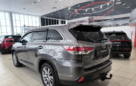Toyota Highlander III, 2014 год, 3 350 000 рублей, 7 фотография