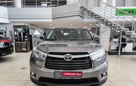 Toyota Highlander III, 2014 год, 3 350 000 рублей, 2 фотография