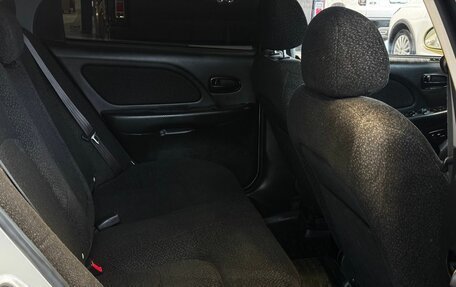 Hyundai Sonata IV рестайлинг, 2004 год, 359 000 рублей, 9 фотография