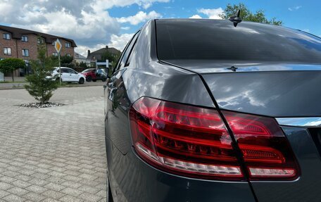 Mercedes-Benz E-Класс, 2013 год, 1 750 000 рублей, 22 фотография