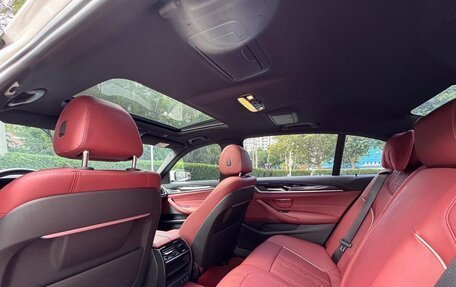 BMW 5 серия, 2023 год, 4 700 000 рублей, 14 фотография