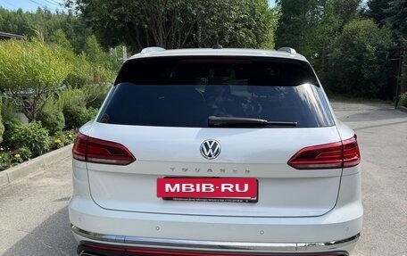Volkswagen Touareg III, 2018 год, 4 400 000 рублей, 5 фотография