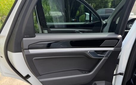 Volkswagen Touareg III, 2018 год, 4 400 000 рублей, 14 фотография