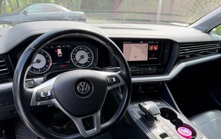 Volkswagen Touareg III, 2018 год, 4 400 000 рублей, 12 фотография