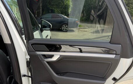 Volkswagen Touareg III, 2018 год, 4 400 000 рублей, 25 фотография