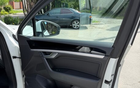 Volkswagen Touareg III, 2018 год, 4 400 000 рублей, 23 фотография