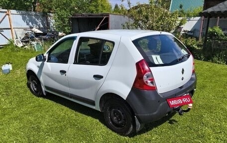 Renault Sandero I, 2013 год, 400 000 рублей, 2 фотография
