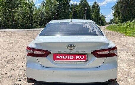 Toyota Camry, 2021 год, 2 999 999 рублей, 6 фотография