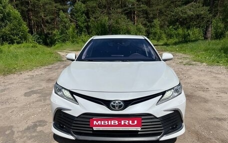 Toyota Camry, 2021 год, 2 999 999 рублей, 2 фотография
