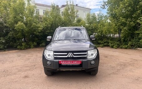 Mitsubishi Pajero IV, 2011 год, 2 700 000 рублей, 2 фотография