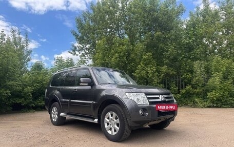 Mitsubishi Pajero IV, 2011 год, 2 700 000 рублей, 3 фотография