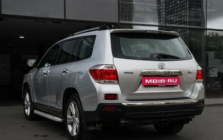 Toyota Highlander III, 2011 год, 2 230 000 рублей, 6 фотография